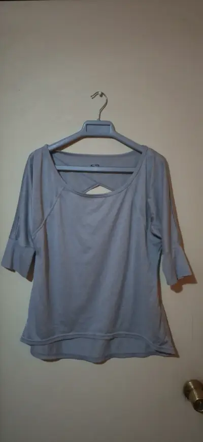 Polera deportiva gris de manga 3/4 - miniatura 1