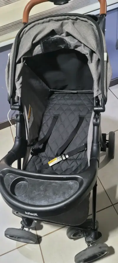 Coche de bebé Infanti gris con toldo - miniatura 3