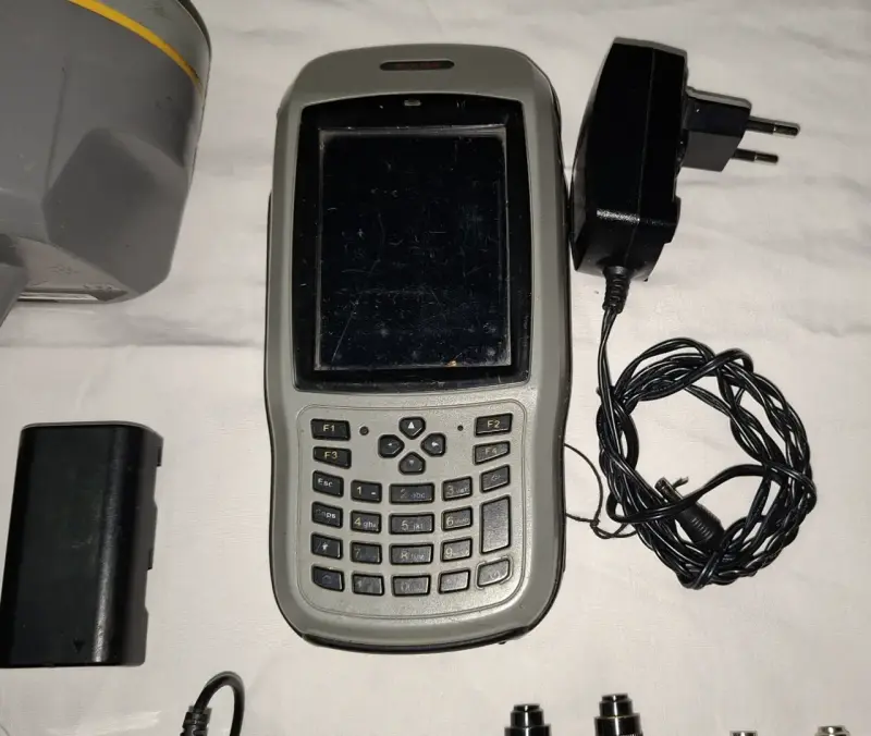 GPS geodesico Suoth Modelo G1 - 4