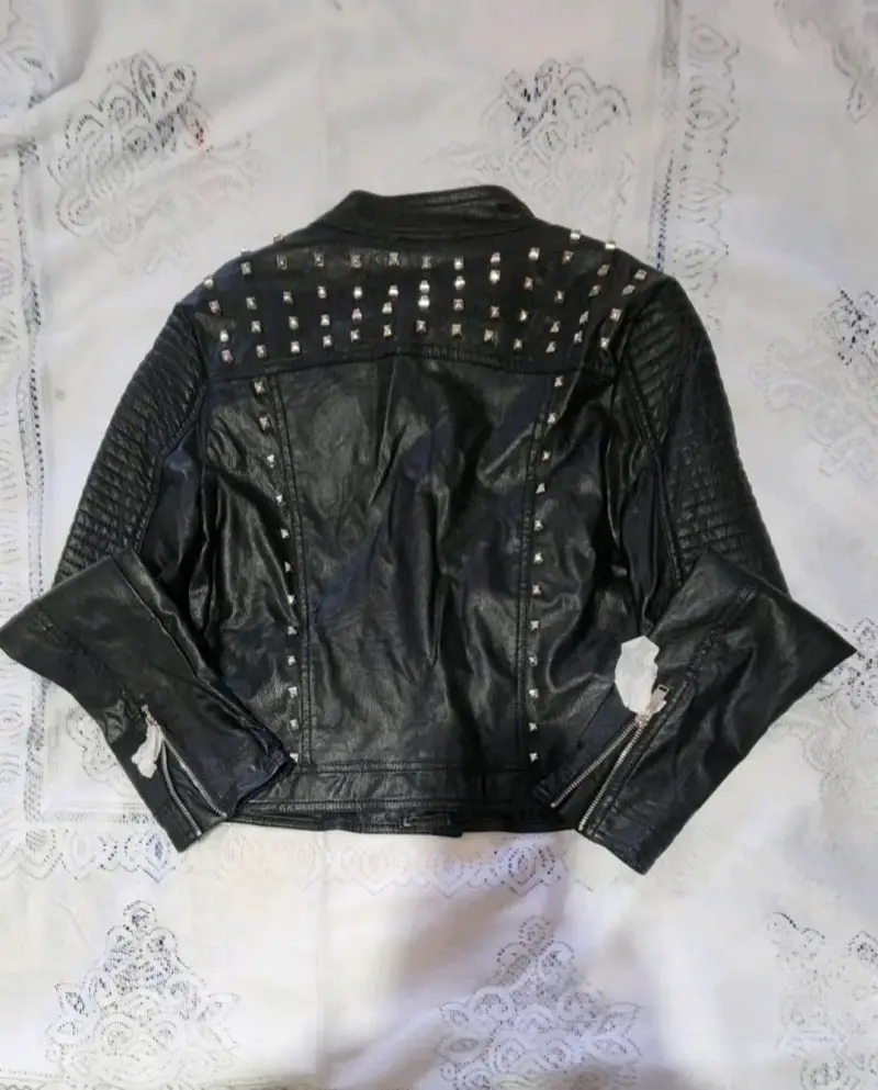 Chaqueta nueva  cuero sintétivo con tachas - 3