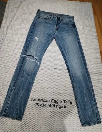 Jeans American Eagle desgastados talla 29x34 - miniatura 1