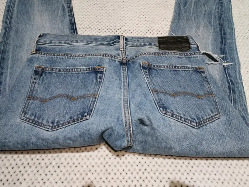 Jeans American Eagle desgastados talla 29x34 - 4