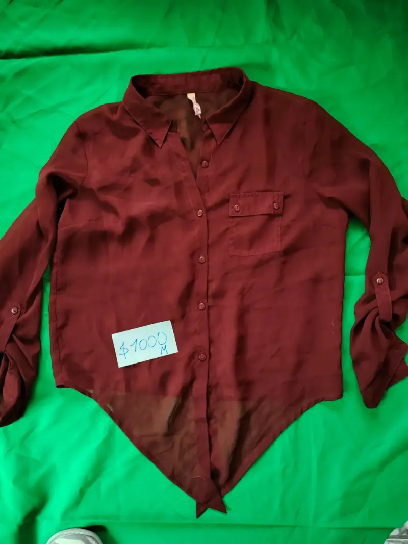 Blusa burdeos de manga larga para mujer