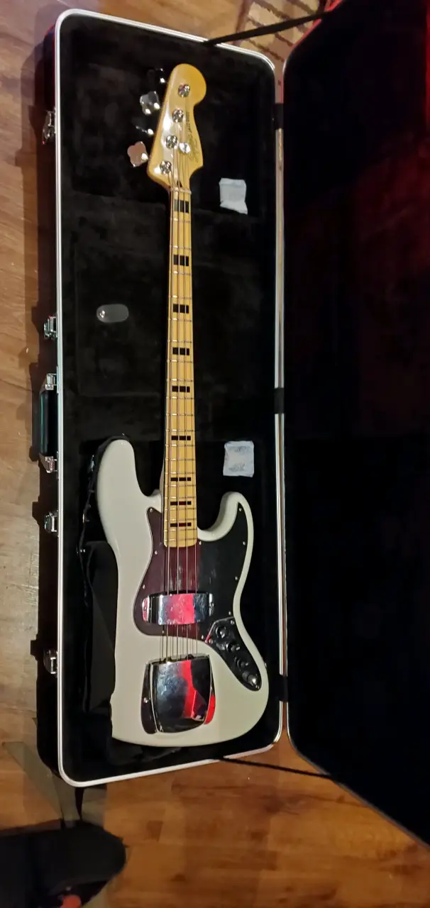 Bajo Eléctrico Squier Jazz Bass 70s Classic Vibe - 2