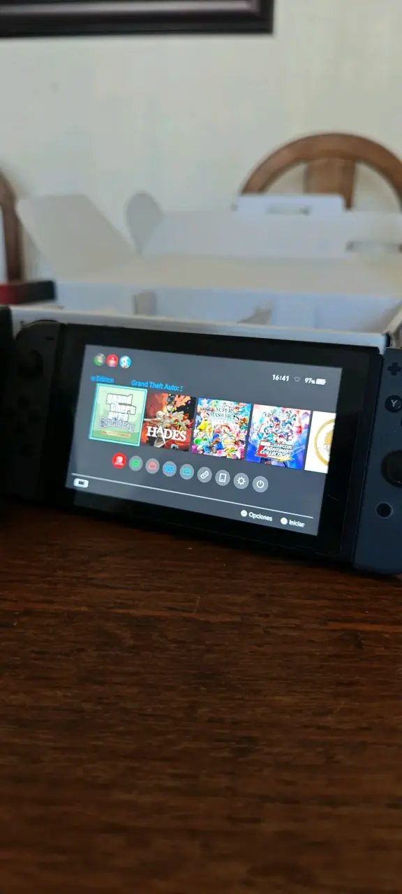 Consola Nintendo Switch con accesorios con magia - 3