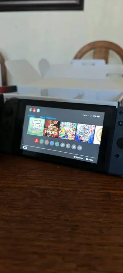 Consola Nintendo Switch con accesorios con magia - miniatura 3