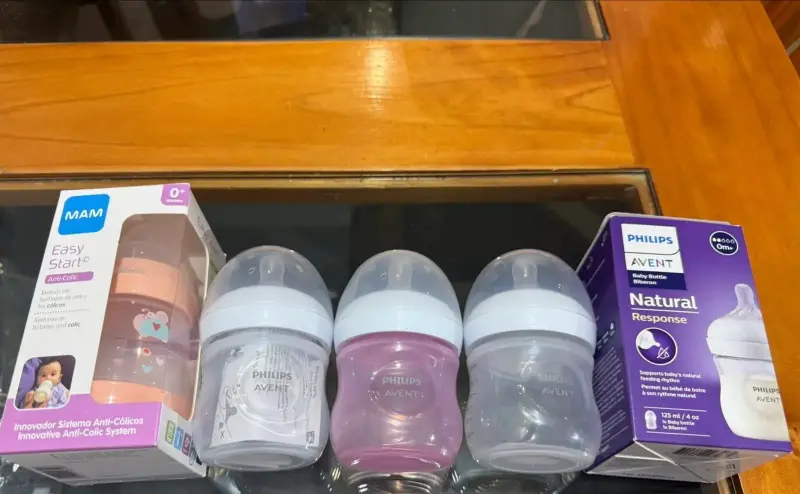 Mamaderas Philips Avent y MAM anti-cólicos
