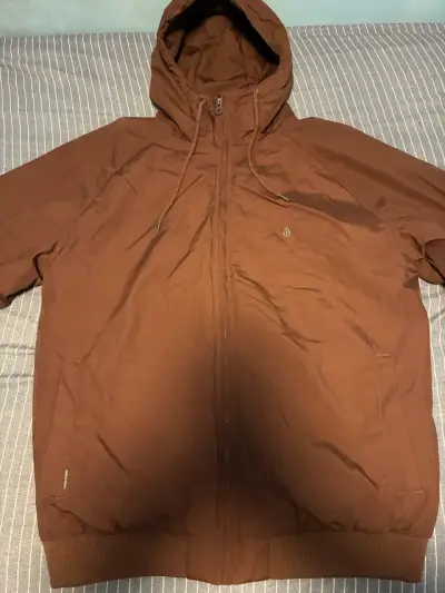 Chaqueta Volcom burdeo con capucha XL - miniatura 1