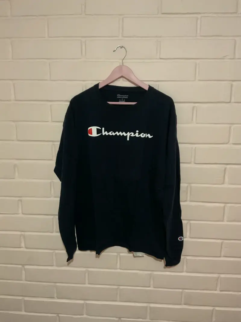 Polera manga larga Champion negra