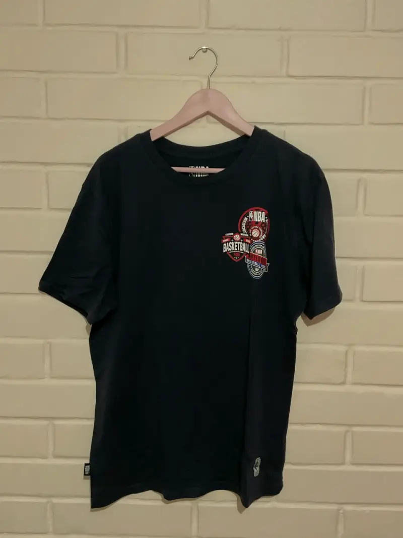 Polera negra NBA de algodón