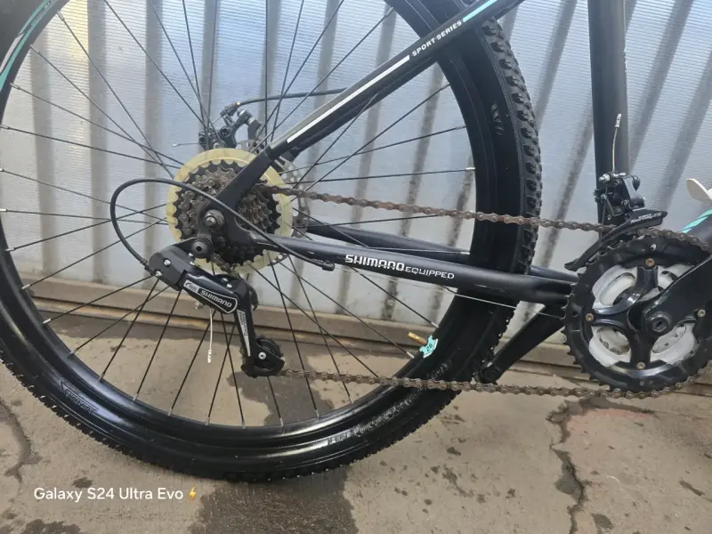 Bicicleta Jeep con transmisión Shimano 3x7 - 4