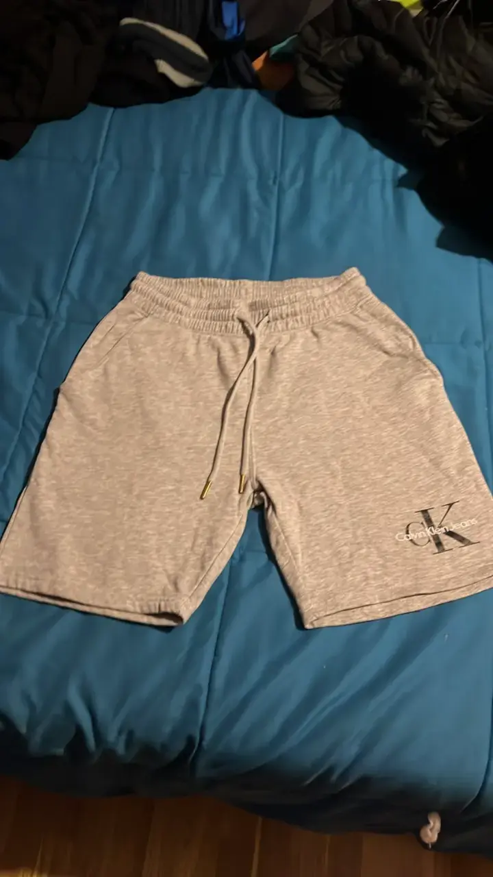 Shorts deportivos Calvin Klein grises - 1