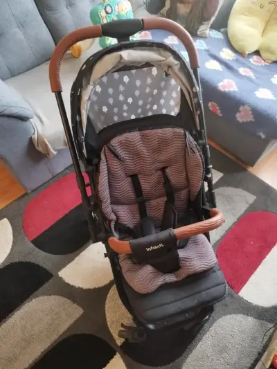 Coche de bebé Infanti - miniatura 1