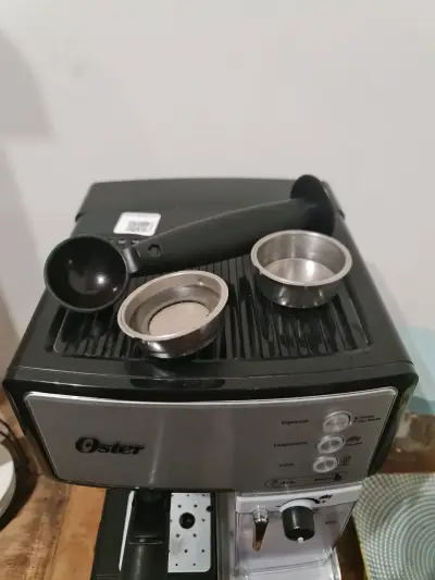 Cafetera Oster PrimaLatte Espresso - miniatura 3