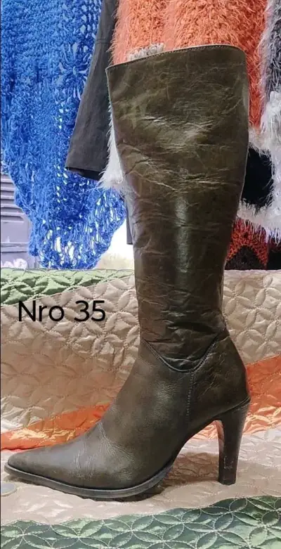 Botas de cuero marrón número 35 - miniatura 1