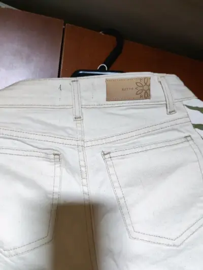 Pantalones acampanados con estampado de cebra - miniatura 3