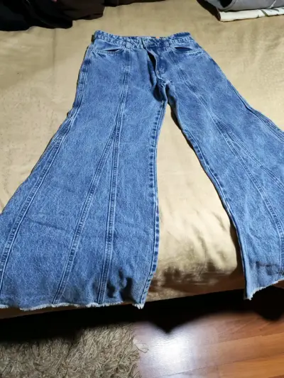 Jeans de mezclilla azul para mujer - miniatura 2