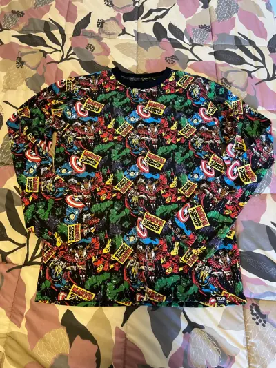 Polera Marvel Comics estampado colorido - miniatura 1