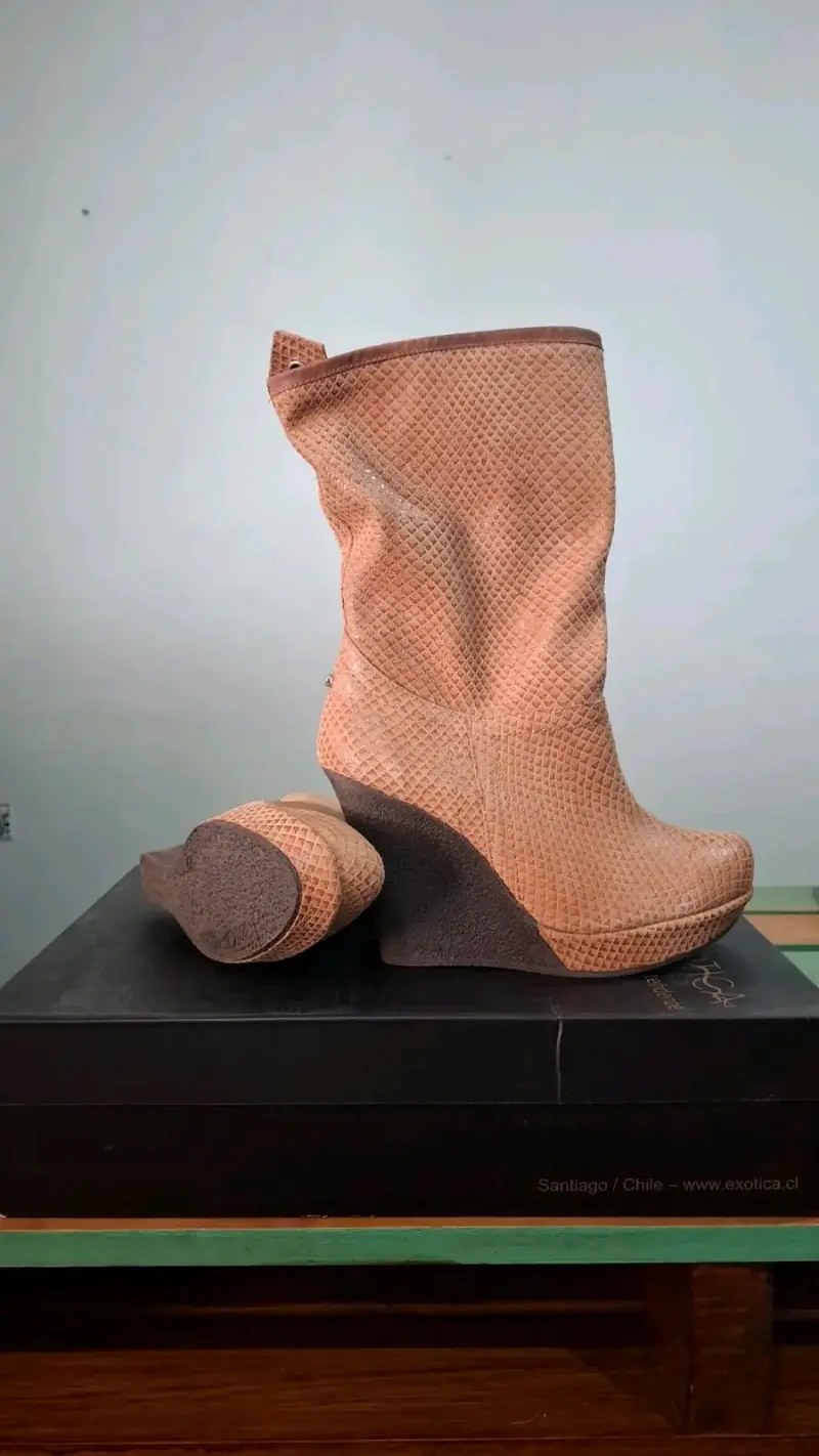 Botas de cuña Exótica color beige