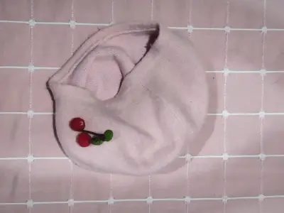 Boina lanilla rosa con cerezas - miniatura 1