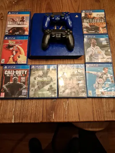 Consola PS4 con juegos y dos controles - miniatura 2