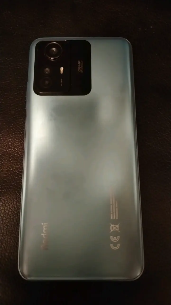 Smartphone Xiaomi en buen estado - 2