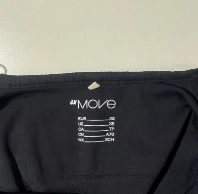 Top deportivo negro sin mangas H&M - miniatura 3