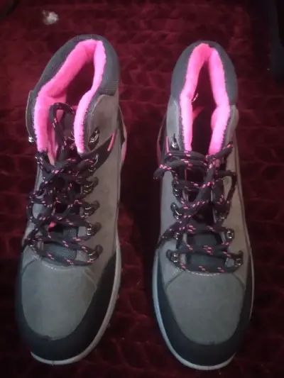 Botines de montaña gris con interior rosado - miniatura 1