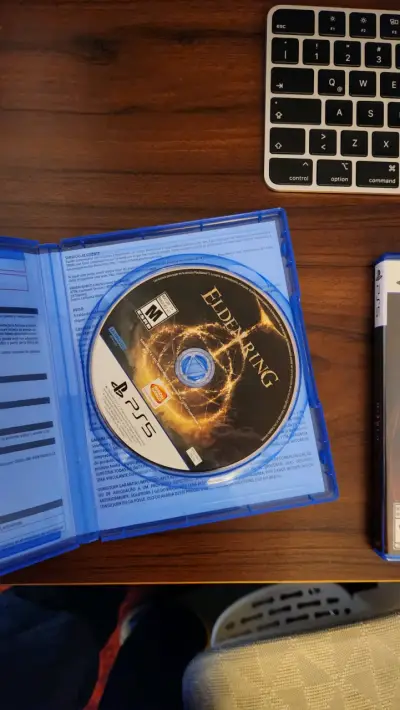 Juego PS5 Elden Ring en perfecto estado - miniatura 2