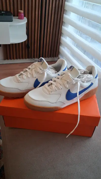 Zapatillas deportivas nike 42 - miniatura 1