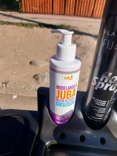 Carro de peluquería con productos de belleza - miniatura 6