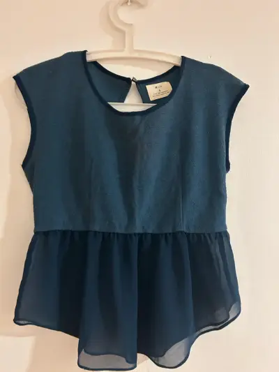 Closet sale, cada prenda a 10.000 - miniatura 2