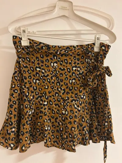 Closet sale, cada prenda a 10.000 - miniatura 3