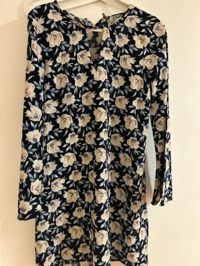 Closet sale, cada prenda a 15.000 - miniatura 2