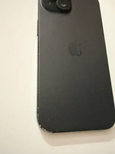 Iphone 15 usado buen estado - miniatura 4