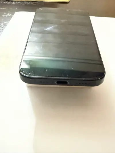 Iphone 15 usado buen estado - miniatura 5