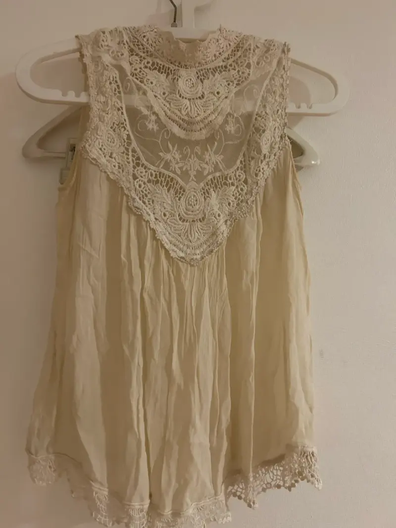 Closet sale cada prenda a 10.000 - 2