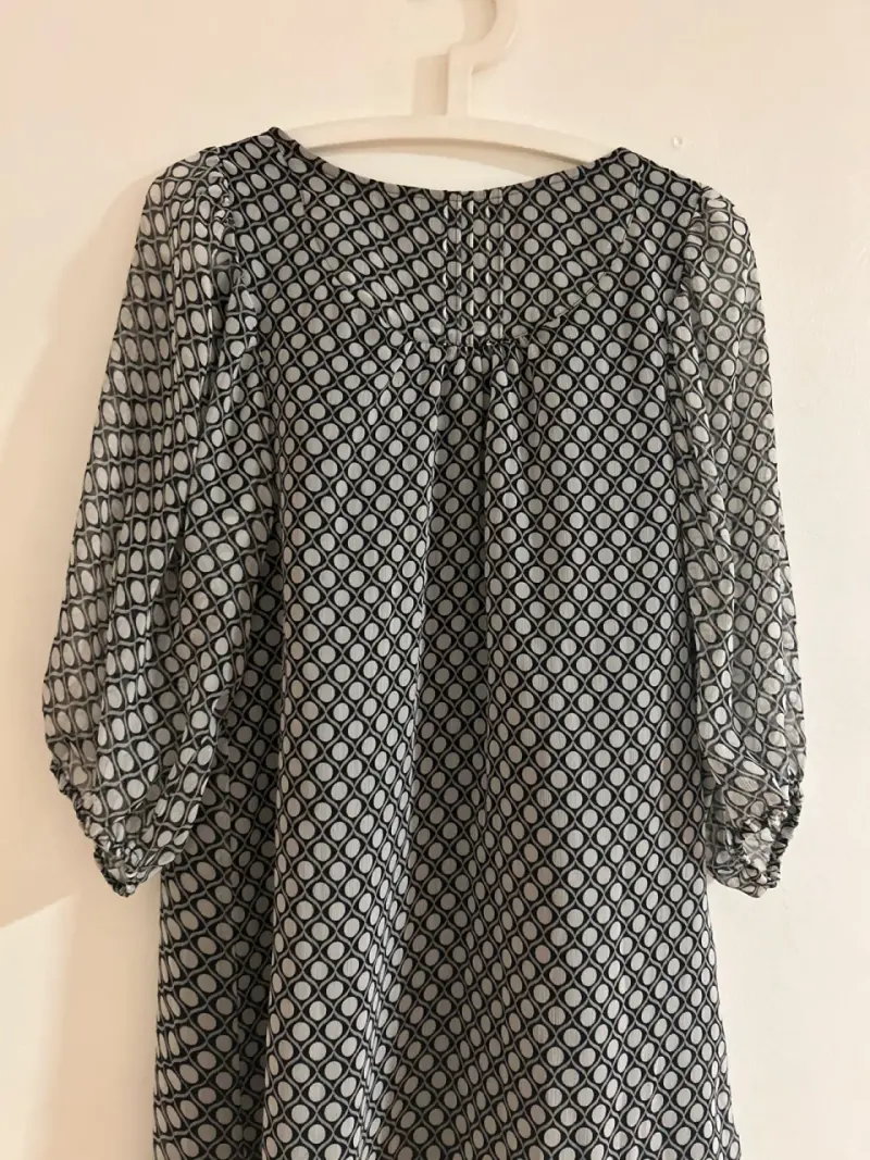 Closet sale cada prenda a 10.000 - 5