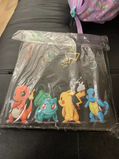 Carpeta para cartas Pokémon personajes icónicos - miniatura 1