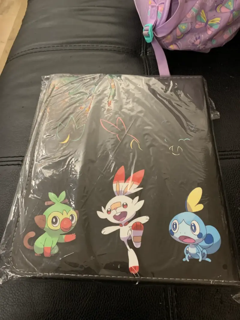 Carpeta para cartas Pokémon personajes icónicos - 2