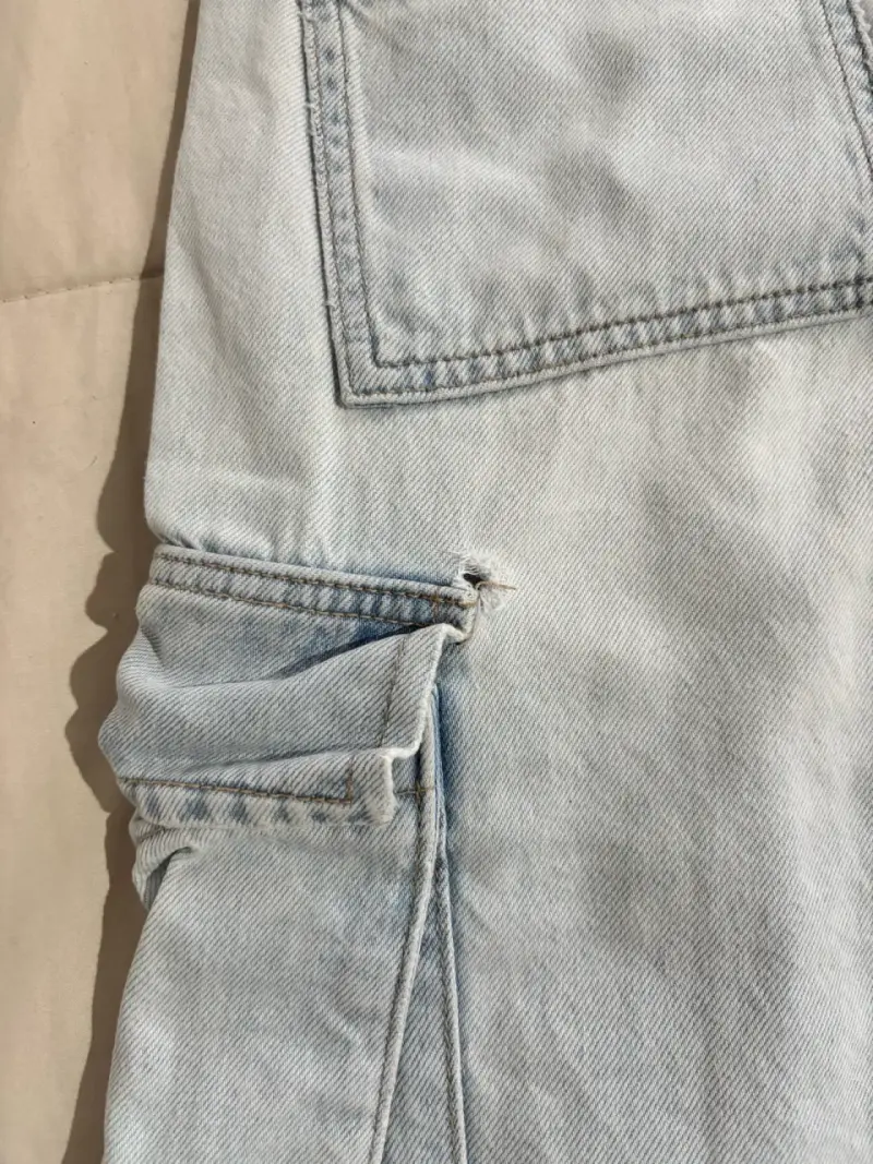 Pantalones cargo de mezclilla claros - 4