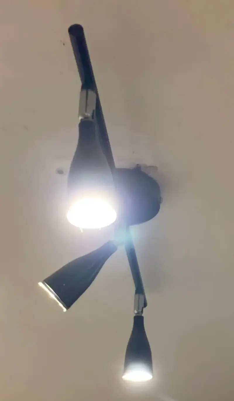 Lámpara de techo LED negra moderna - 1