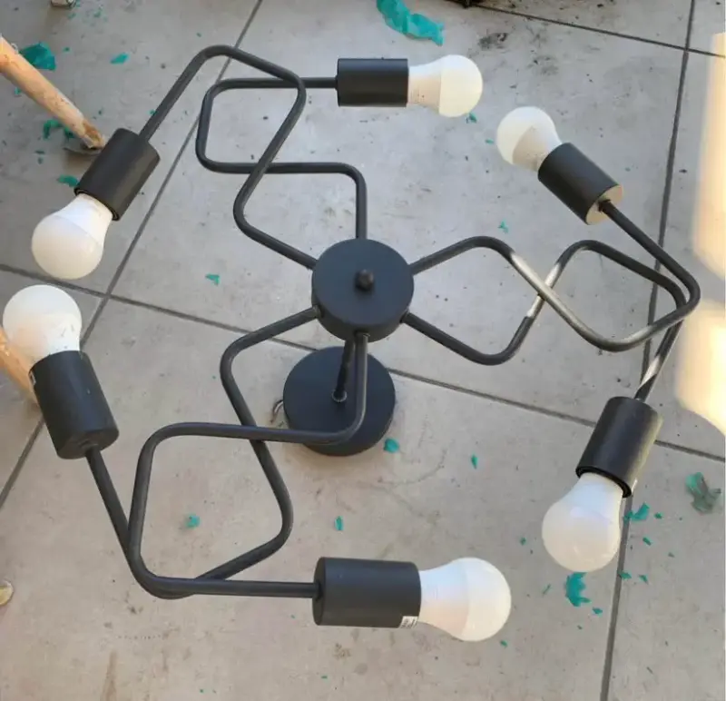 Lámpara de techo moderna negra