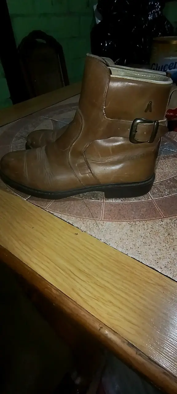 Botas de cuero marrón usadas - 2