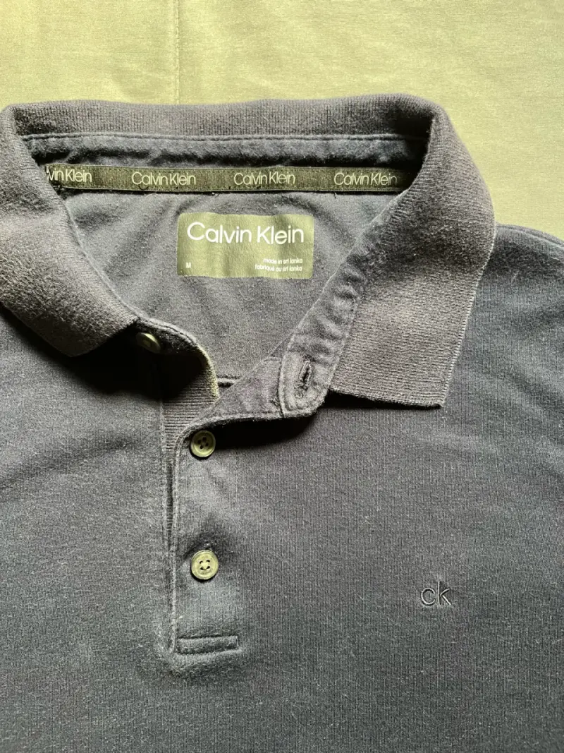 Polera polo Calvin Klein azul oscuro - 2