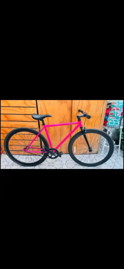 Bicicleta urbana rosa P3 Cycles - miniatura 2