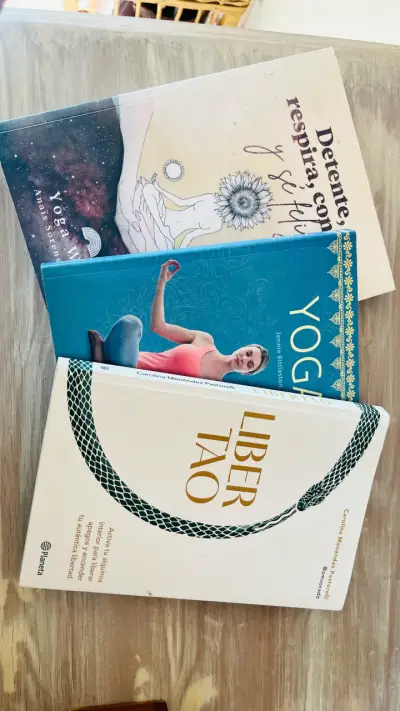 Lote de libros de yoga y meditación - miniatura 1