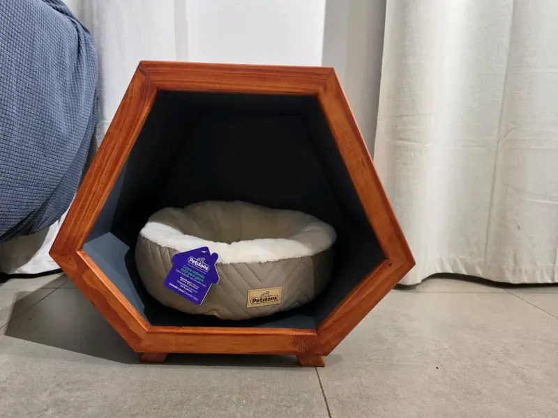 Casa para mascotas hexagonal de madera - 3