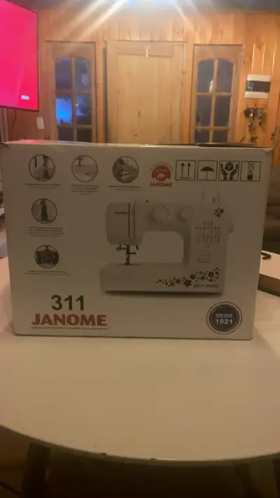 Máquina de coser Janome 311 con diseño floral - miniatura 2