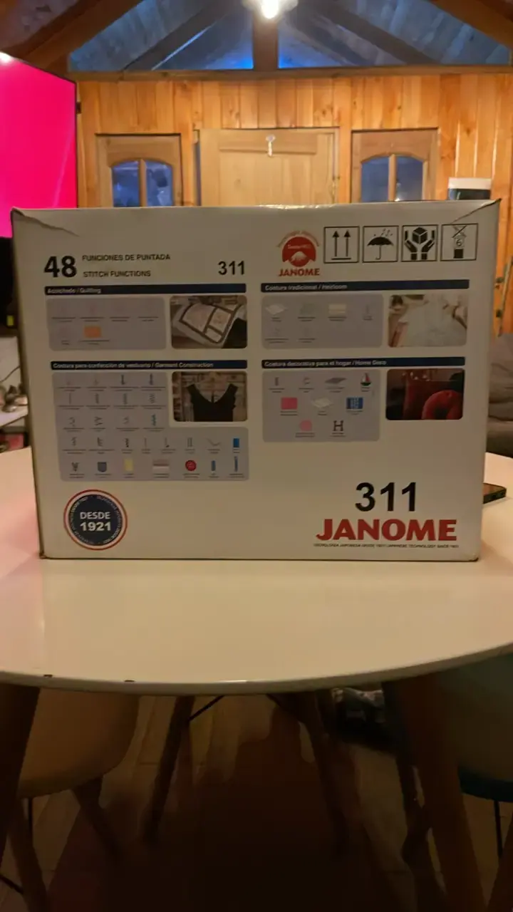 Máquina de coser Janome 311 con diseño floral - 3